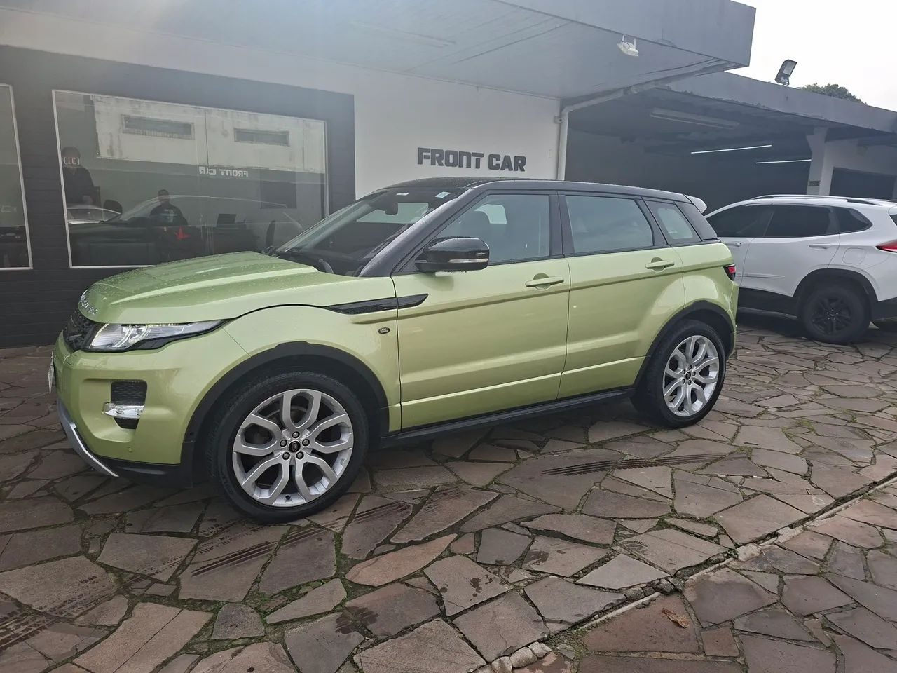 LAND ROVER RANGE R.EVOQUE DYNAMIC 2.0 AUT 5P