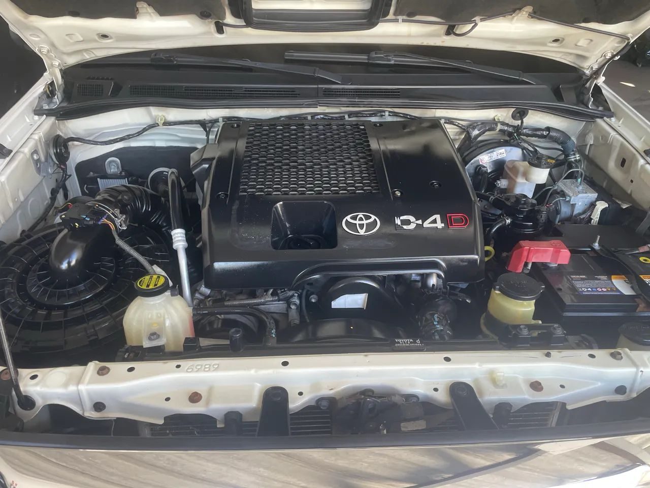 TOYOTA HILUX SW4 SRV D4-D 4X4 3.0 TDI DIES. AUT