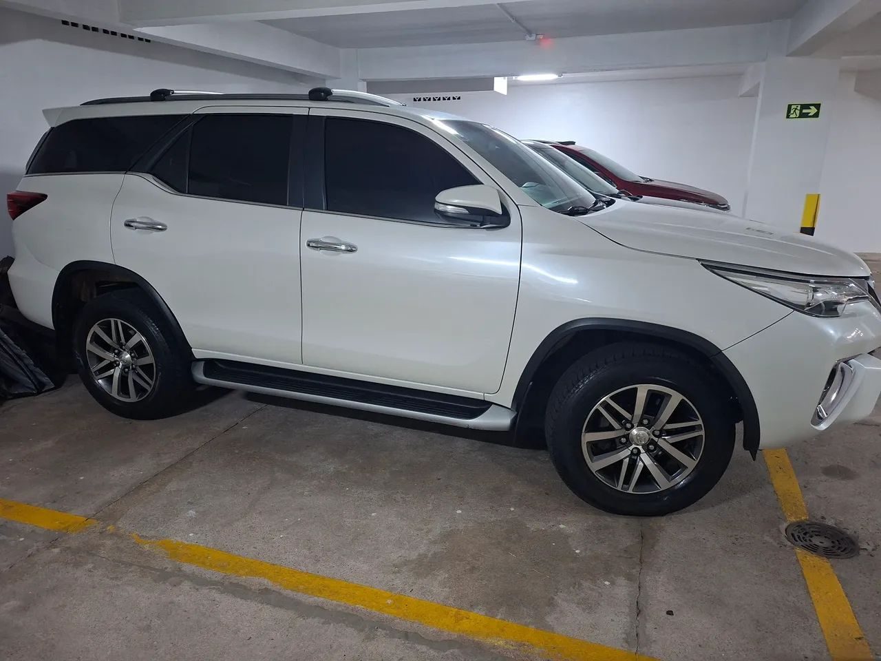 TOYOTA HILUX SW4 SRX 4X4 2.8 TDI 16V DIES. AUT.