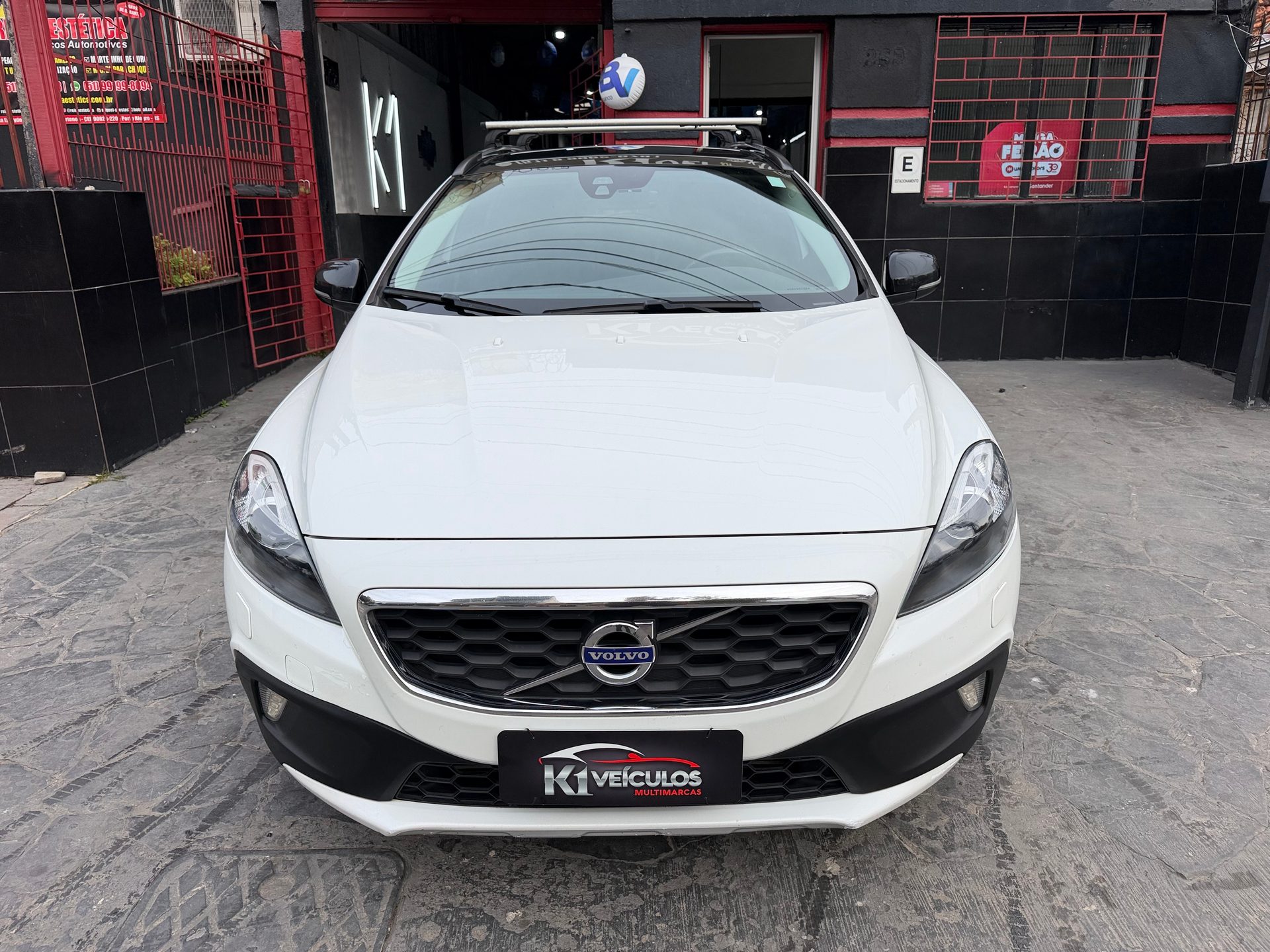 VOLVO V40 T-5 CROSS COUNTRY 2.0 AWD AUT.