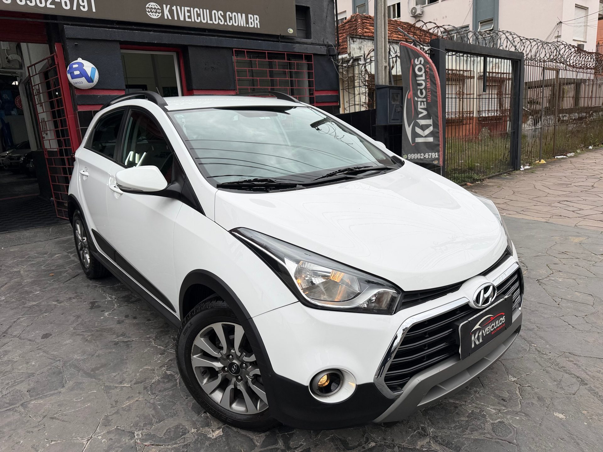 HYUNDAI HB20X PREMIUM 1.6 FLEX 16V AUT.