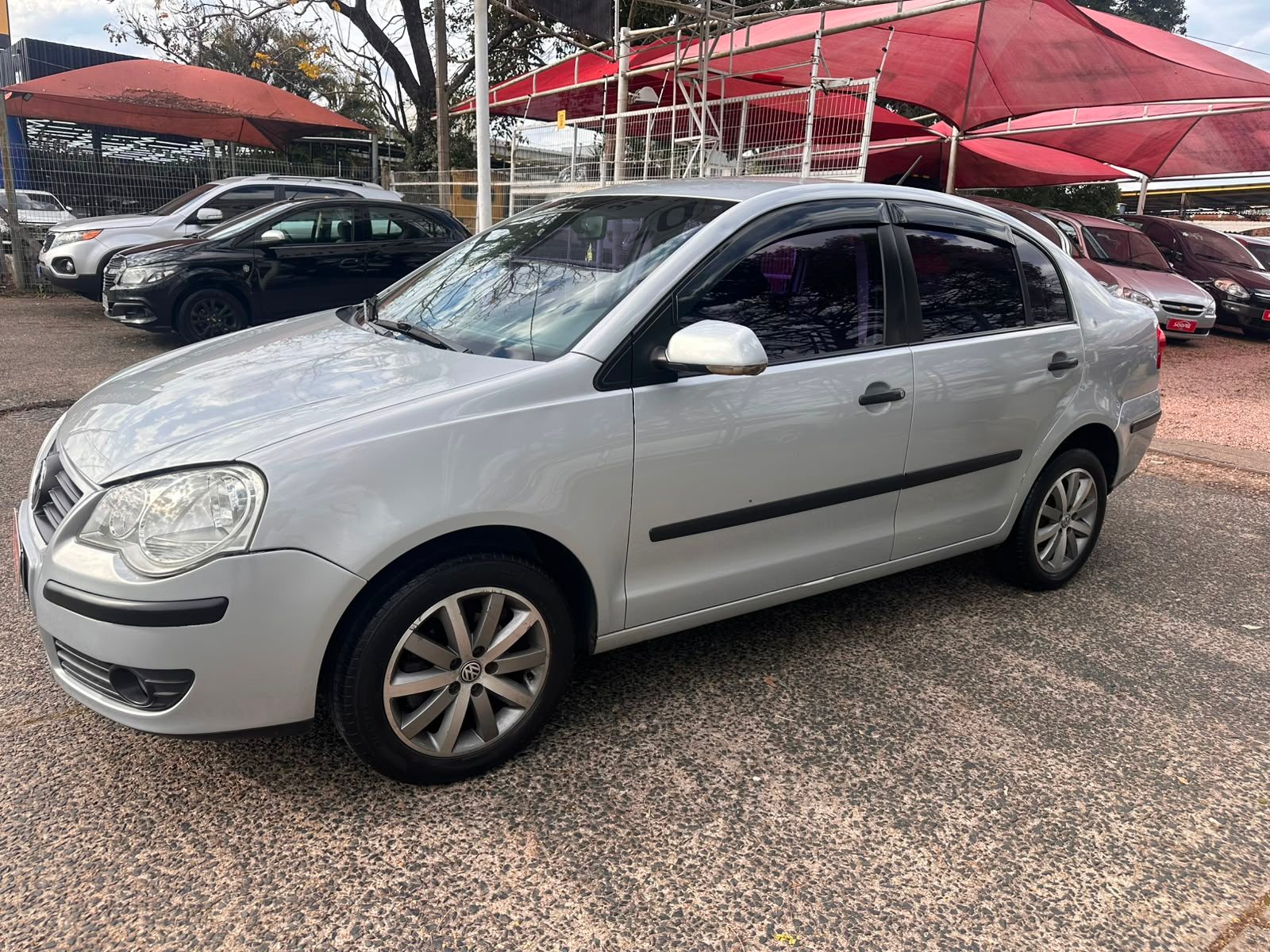VW - VOLKSWAGEN POLO SED. COMFORT. 1.6 MI TOT. FLEX 8V