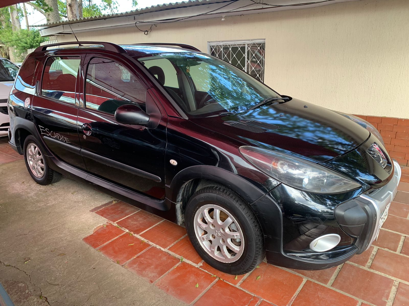 PEUGEOT 207 SW ESCAPADE 1.6 16V FLEX 5P