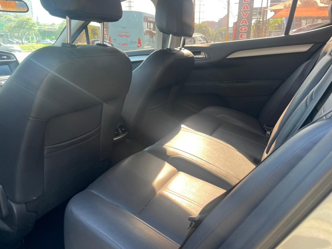 CITROËN C4 LOUNGE TENDANCE 1.6 TURBO 4P AUT