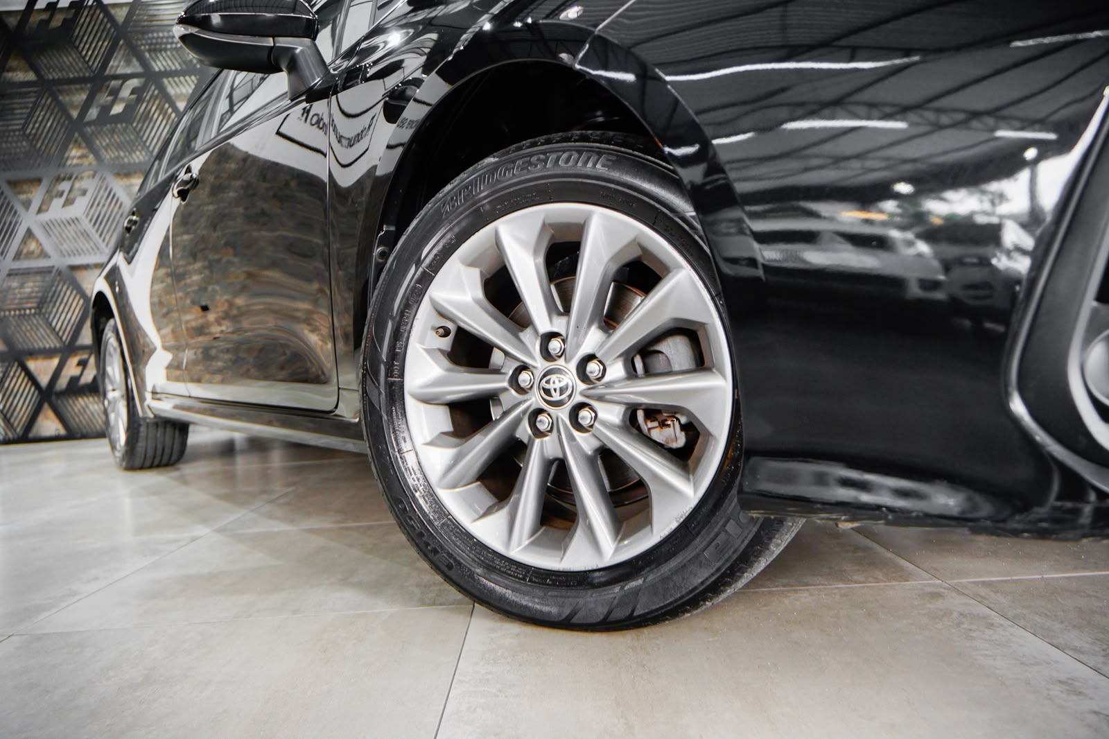 TOYOTA COROLLA ALTIS 1.8 16V AUT. (HÍBRIDO)